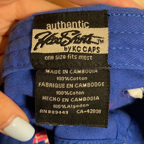 On Your Feet Hat - Picture 4 of 4